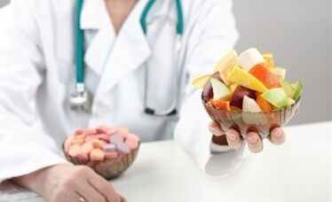 Meyve salatası ile beslenme uzmanı
